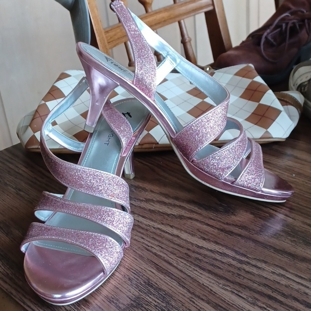Fioni Nights Pink Sparkle Heeled sling back Sandals, Size 9, 3" heel